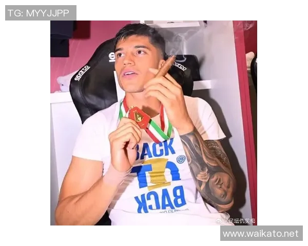 足球明星手臂上装雪茄的视频引发热议网友纷纷点赞评论不断