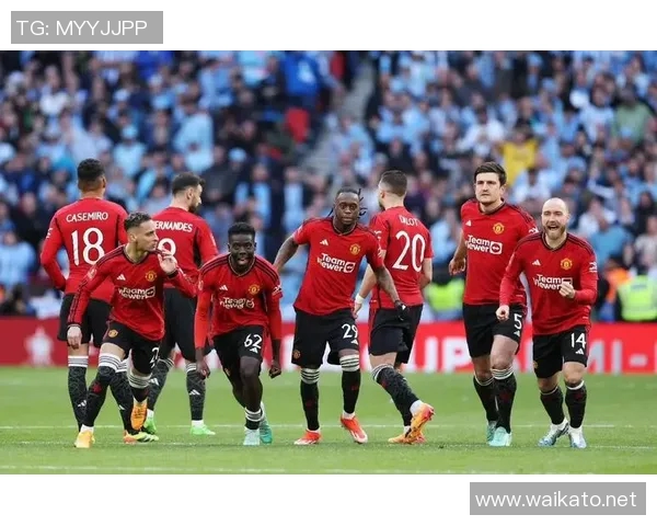 巴萨与曼城06年对决回顾：经典战役与足球传奇的交汇