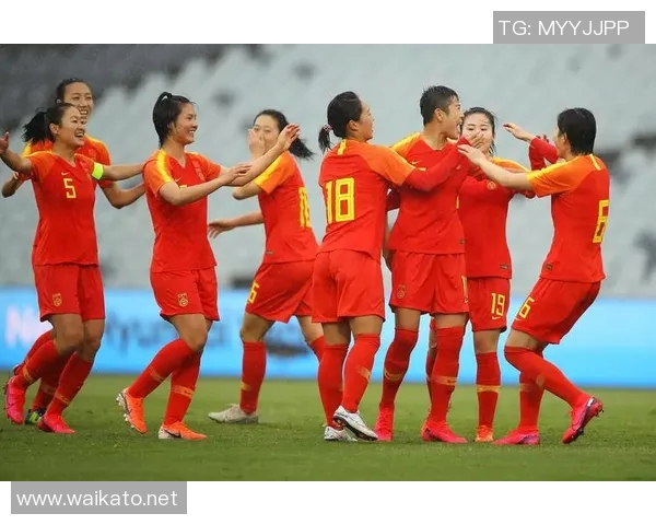 中国泰国足球友谊赛精彩回顾中国队以五比一大胜对手展现强大实力